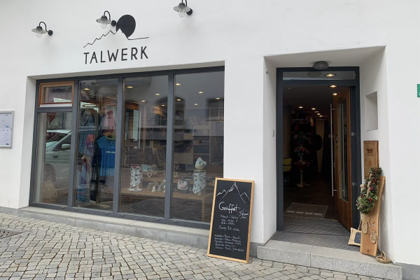 Talwerk Katja Keuschnig